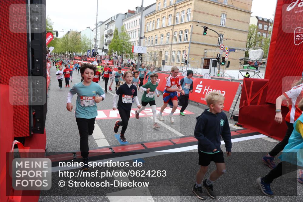 25.04.2026 - Das Zehntel Strokosch-Dieckow http://msf.ph/oto/9624263 25.04.2026 10:59:42 Ziel 5015, 5022, 5311, 5316, 5323, 5347, 5629, 5668, 5676, 5933, 6105, 6114, 6308, 6369, 6467, 6588, 6746, 6759, 7055, 7080, 7232, 7467, 7597, 7598, 7634, 7636, 7666, 7866 meine-sportfotos.de