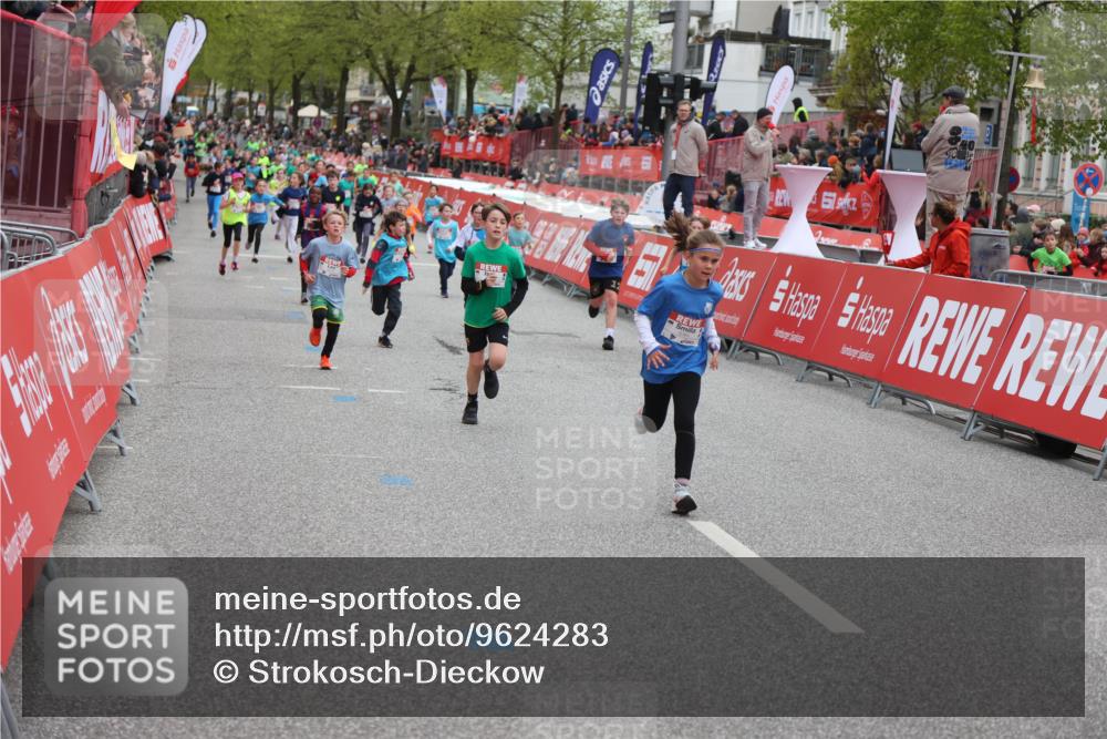 25.04.2026 - Das Zehntel Strokosch-Dieckow http://msf.ph/oto/9624283 25.04.2026 10:54:44 Ziel 5424, 5558, 5564, 5683, 5713, 5795, 5906, 6060, 6106, 6213, 6364, 6623, 7191, 7194, 7233, 7253, 7697 meine-sportfotos.de