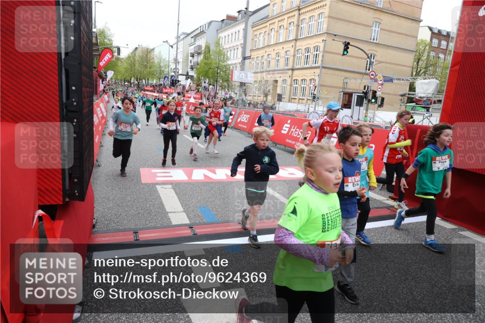 25.04.2026 - Das Zehntel Strokosch-Dieckow http://msf.ph/oto/9624369 25.04.2026 10:59:41 Ziel 5015, 5311, 5316, 5323, 5347, 5629, 5668, 5676, 5824, 5933, 6105, 6114, 6304, 6308, 6369, 6467, 6746, 6759, 7055, 7080, 7232, 7297, 7467, 7597, 7636, 7666, 7866, 10162 meine-sportfotos.de