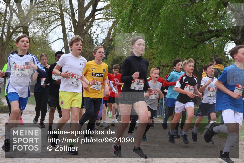 25.04.2026 - Das Zehntel Zöllner http://msf.ph/oto/9624390 25.04.2026 13:42:55 Laufen 15968, 7464, 15975, 15953, 18141, 1713 meine-sportfotos.de