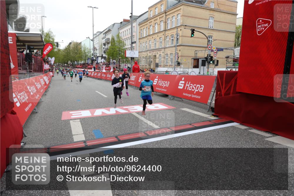 25.04.2026 - Das Zehntel Strokosch-Dieckow http://msf.ph/oto/9624400 25.04.2026 10:54:42 Ziel 5030, 5173, 5424, 5558, 5564, 5683, 5795, 6060, 6106, 6213, 7191, 7194, 7233, 7253, 7387, 7697 meine-sportfotos.de