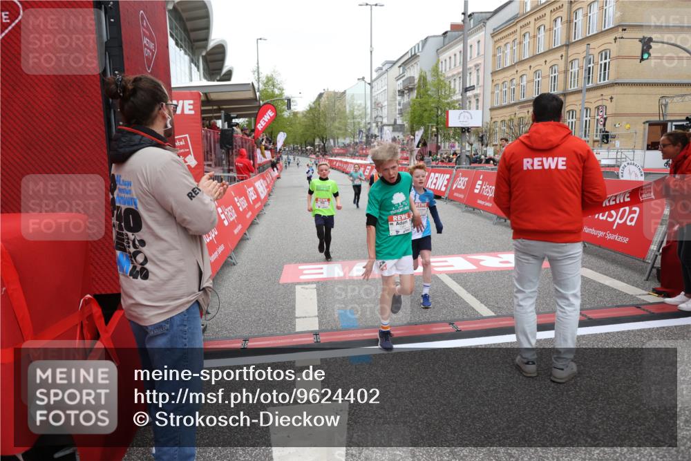 25.04.2026 - Das Zehntel Strokosch-Dieckow http://msf.ph/oto/9624402 25.04.2026 10:47:58 Ziel 7159, 7412, 7742, 7961 meine-sportfotos.de