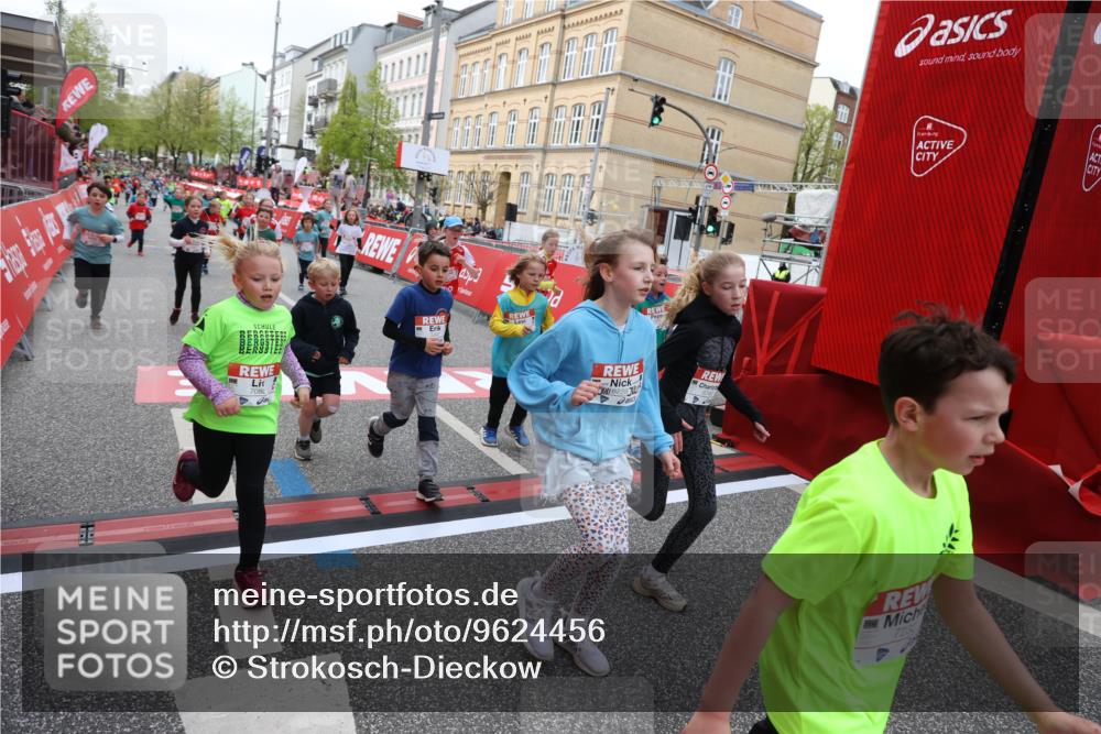 25.04.2026 - Das Zehntel Strokosch-Dieckow http://msf.ph/oto/9624456 25.04.2026 10:59:41 Ziel 5015, 5311, 5316, 5323, 5347, 5629, 5668, 5676, 5824, 5933, 6105, 6114, 6304, 6308, 6369, 6467, 6746, 6759, 7055, 7080, 7232, 7297, 7467, 7597, 7636, 7666, 7866, 10162 meine-sportfotos.de