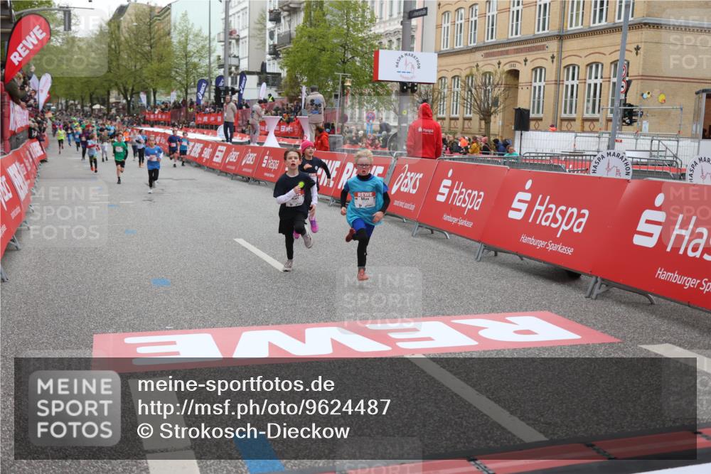25.04.2026 - Das Zehntel Strokosch-Dieckow http://msf.ph/oto/9624487 25.04.2026 10:54:41 Ziel 5030, 5173, 5424, 5558, 5564, 5683, 5795, 6060, 6106, 6213, 7191, 7194, 7233, 7243, 7253, 7387, 7697 meine-sportfotos.de