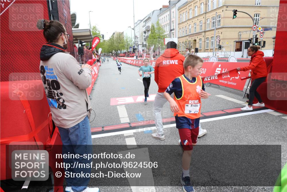 25.04.2026 - Das Zehntel Strokosch-Dieckow http://msf.ph/oto/9624506 25.04.2026 10:48:01 Ziel 7159, 7412, 7612, 7742, 7961 meine-sportfotos.de