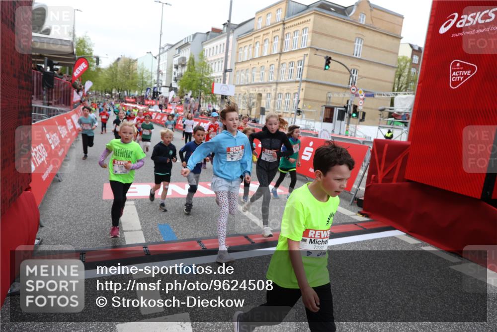 25.04.2026 - Das Zehntel Strokosch-Dieckow http://msf.ph/oto/9624508 25.04.2026 10:59:40 Ziel 5015, 5311, 5315, 5316, 5320, 5323, 5347, 5629, 5666, 5668, 5676, 5824, 5933, 6105, 6114, 6304, 6308, 6369, 6467, 6471, 6746, 6759, 7055, 7080, 7232, 7297, 7636, 7666, 7866, 10162 meine-sportfotos.de