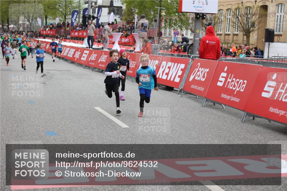 25.04.2026 - Das Zehntel Strokosch-Dieckow http://msf.ph/oto/9624532 25.04.2026 10:54:41 Ziel 5030, 5173, 5424, 5558, 5564, 5683, 5795, 6060, 6106, 6213, 7191, 7194, 7233, 7243, 7253, 7387, 7697 meine-sportfotos.de