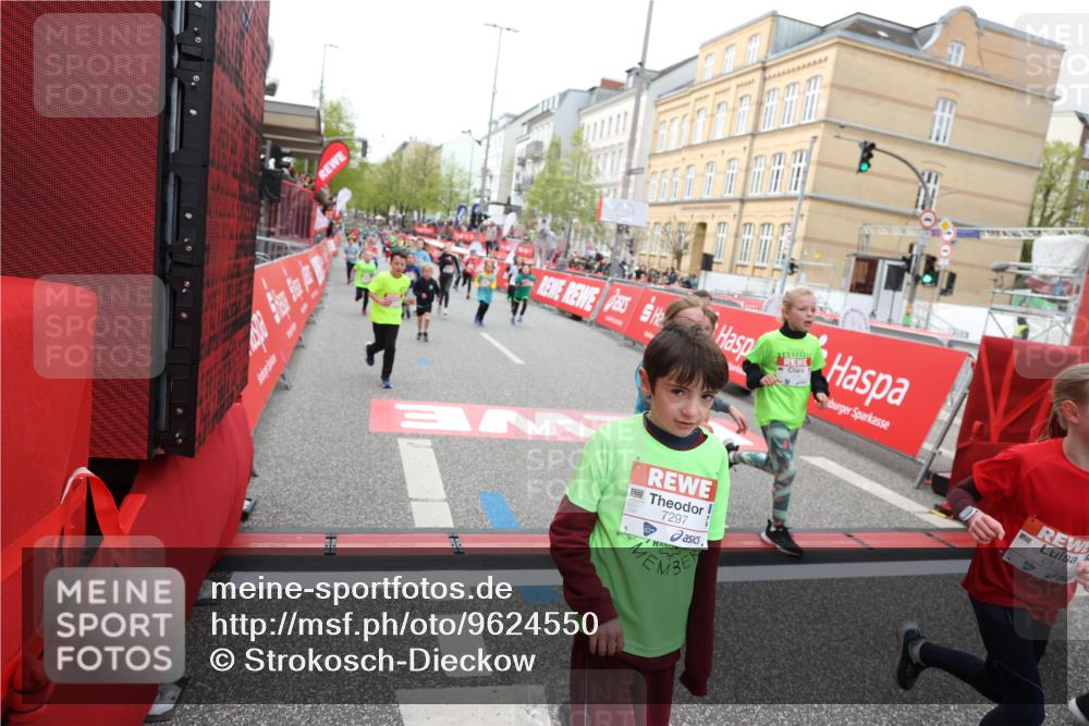 25.04.2026 - Das Zehntel Strokosch-Dieckow http://msf.ph/oto/9624550 25.04.2026 10:59:37 Ziel 5015, 5073, 5266, 5315, 5320, 5485, 5496, 5629, 5666, 5676, 5824, 6105, 6114, 6304, 6308, 6370, 6377, 6400, 6471, 6478, 6484, 6932, 6961, 7055, 7232, 7297, 7647, 7887, 7901, 10162 meine-sportfotos.de