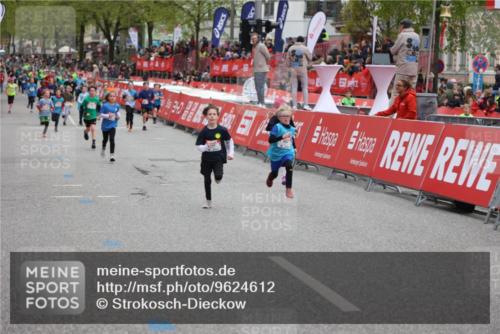 25.04.2026 - Das Zehntel Strokosch-Dieckow http://msf.ph/oto/9624612 25.04.2026 10:54:39 Ziel 5030, 5173, 5564, 5683, 5795, 6051, 6060, 6106, 6212, 6213, 6231, 6926, 7153, 7191, 7194, 7243, 7387, 7690, 7697 meine-sportfotos.de