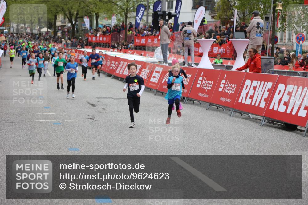 25.04.2026 - Das Zehntel Strokosch-Dieckow http://msf.ph/oto/9624623 25.04.2026 10:54:39 Ziel 5030, 5173, 5564, 5683, 5795, 6051, 6060, 6106, 6212, 6213, 6231, 6926, 7153, 7191, 7194, 7243, 7387, 7690, 7697 meine-sportfotos.de
