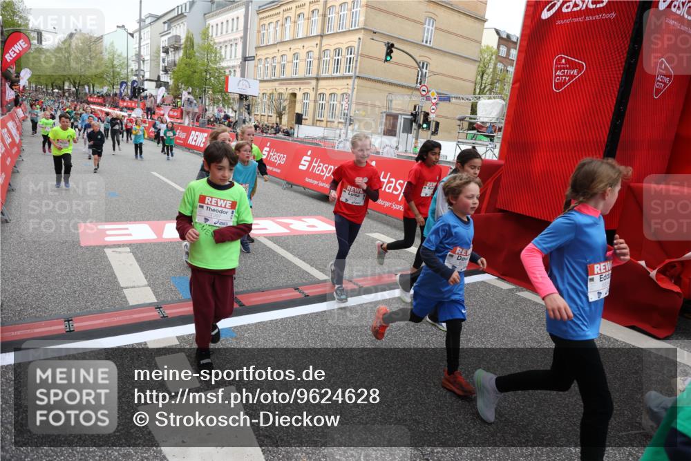 25.04.2026 - Das Zehntel Strokosch-Dieckow http://msf.ph/oto/9624628 25.04.2026 10:59:37 Ziel 5015, 5073, 5266, 5315, 5320, 5485, 5496, 5629, 5666, 5676, 5824, 6105, 6114, 6304, 6308, 6370, 6377, 6400, 6471, 6478, 6484, 6932, 6961, 7055, 7232, 7297, 7647, 7887, 7901, 10162 meine-sportfotos.de