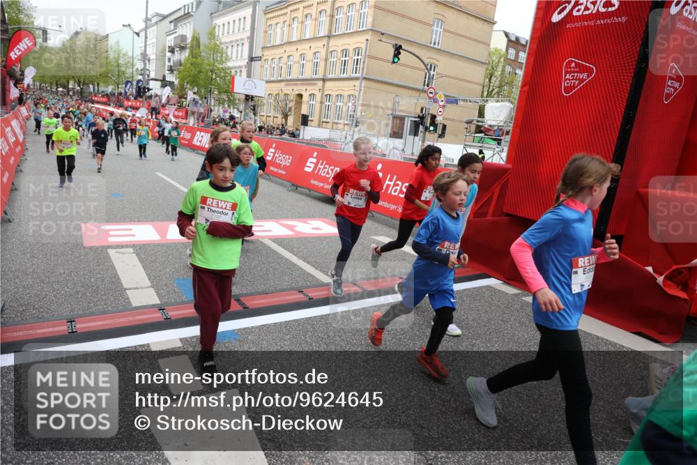 25.04.2026 - Das Zehntel Strokosch-Dieckow http://msf.ph/oto/9624645 25.04.2026 10:59:36 Ziel 5015, 5073, 5266, 5315, 5320, 5485, 5496, 5629, 5666, 5676, 5824, 6105, 6114, 6298, 6304, 6308, 6370, 6377, 6400, 6471, 6478, 6484, 6727, 6932, 6961, 7055, 7297, 7647, 7653, 7659, 7790, 7887, 7901, 10162 meine-sportfotos.de