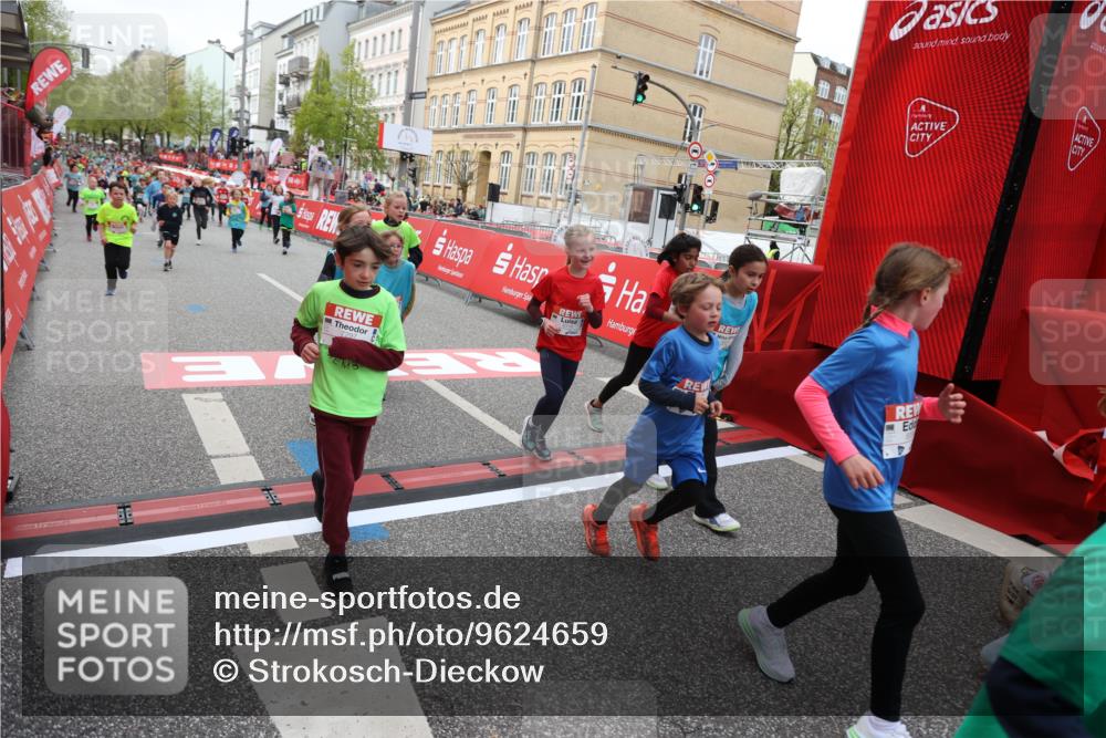 25.04.2026 - Das Zehntel Strokosch-Dieckow http://msf.ph/oto/9624659 25.04.2026 10:59:36 Ziel 5015, 5073, 5266, 5315, 5320, 5485, 5496, 5629, 5666, 5676, 5824, 6105, 6114, 6298, 6304, 6308, 6370, 6377, 6400, 6471, 6478, 6484, 6727, 6932, 6961, 7055, 7297, 7647, 7653, 7659, 7790, 7887, 7901, 10162 meine-sportfotos.de