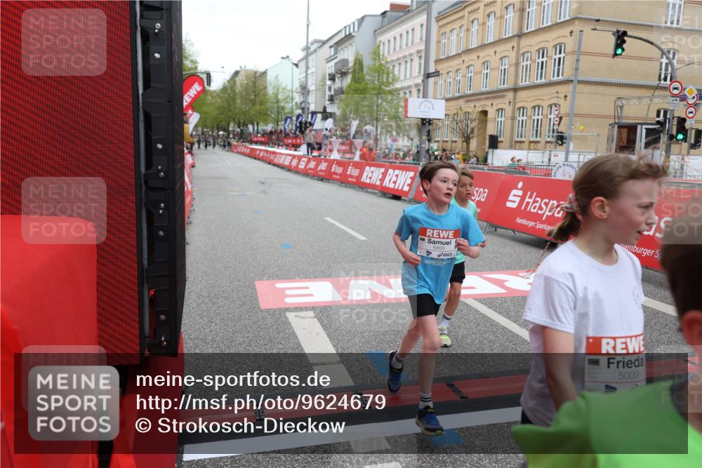 25.04.2026 - Das Zehntel Strokosch-Dieckow http://msf.ph/oto/9624679 25.04.2026 10:53:03 Ziel 5009, 5176, 5241, 5569, 6009, 6153, 6766, 6869, 7110, 7142, 7162, 7305, 7628, 7749 meine-sportfotos.de