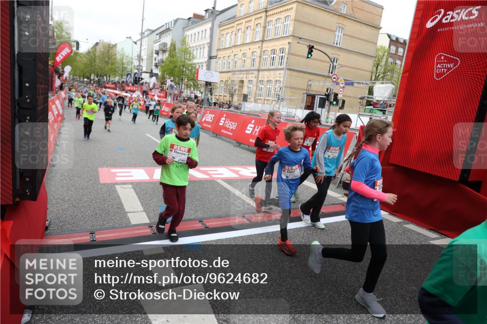 25.04.2026 - Das Zehntel Strokosch-Dieckow http://msf.ph/oto/9624682 25.04.2026 10:59:36 Ziel 5015, 5073, 5266, 5315, 5320, 5485, 5496, 5629, 5666, 5676, 5824, 6105, 6114, 6298, 6304, 6308, 6370, 6377, 6400, 6471, 6478, 6484, 6727, 6932, 6961, 7055, 7297, 7647, 7653, 7659, 7790, 7887, 7901, 10162 meine-sportfotos.de