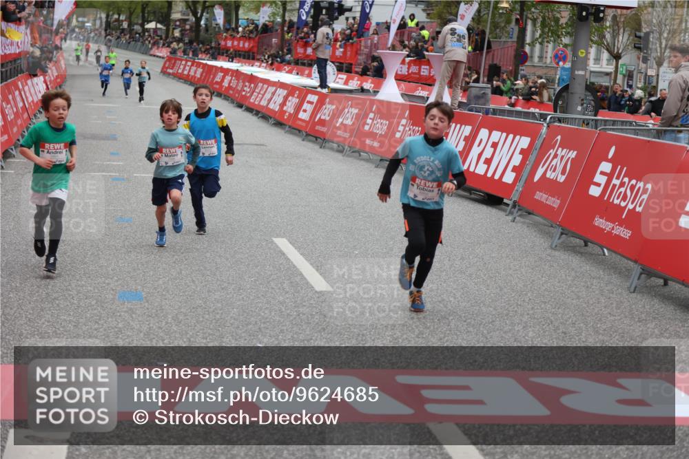25.04.2026 - Das Zehntel Strokosch-Dieckow http://msf.ph/oto/9624685 25.04.2026 10:48:12 Ziel 6062, 6103, 6956, 7891 meine-sportfotos.de