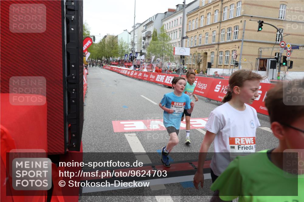 25.04.2026 - Das Zehntel Strokosch-Dieckow http://msf.ph/oto/9624703 25.04.2026 10:53:02 Ziel 5009, 5176, 5241, 5569, 6009, 6766, 6869, 7110, 7142, 7162, 7305, 7628, 7749 meine-sportfotos.de