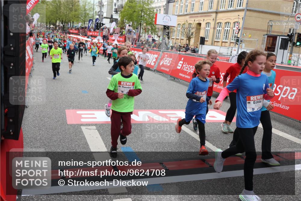 25.04.2026 - Das Zehntel Strokosch-Dieckow http://msf.ph/oto/9624708 25.04.2026 10:59:36 Ziel 5015, 5073, 5266, 5315, 5320, 5485, 5496, 5629, 5666, 5676, 5824, 6105, 6114, 6298, 6304, 6308, 6370, 6377, 6400, 6471, 6478, 6484, 6727, 6932, 6961, 7055, 7297, 7647, 7653, 7659, 7790, 7887, 7901, 10162 meine-sportfotos.de