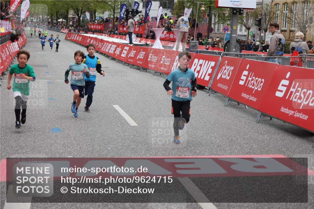 25.04.2026 - Das Zehntel Strokosch-Dieckow http://msf.ph/oto/9624715 25.04.2026 10:48:12 Ziel 6062, 6103, 6956, 7891 meine-sportfotos.de