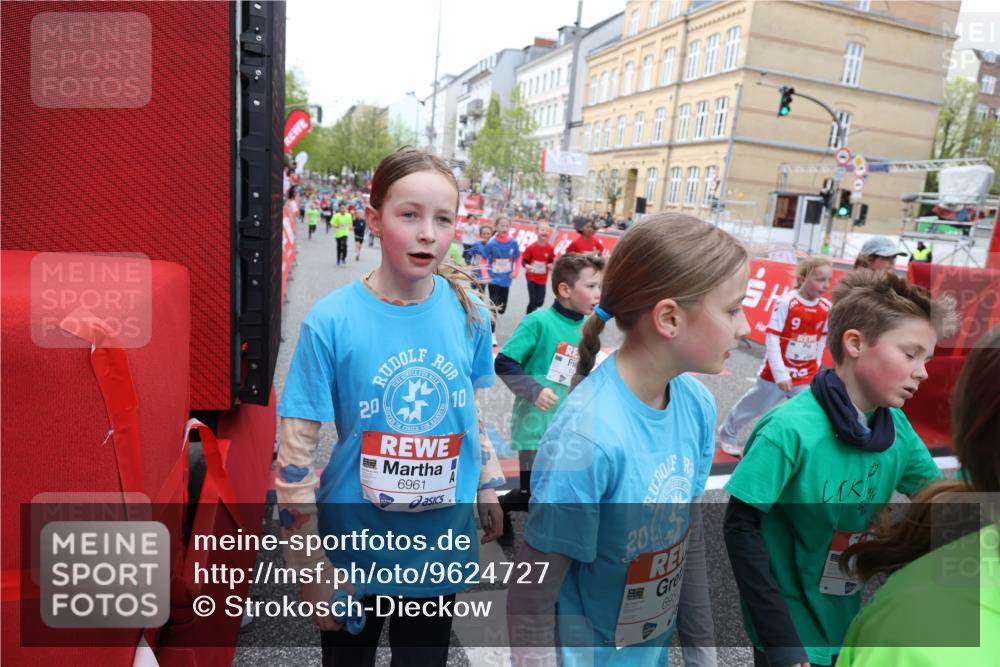 25.04.2026 - Das Zehntel Strokosch-Dieckow http://msf.ph/oto/9624727 25.04.2026 10:59:35 Ziel 5073, 5266, 5315, 5320, 5485, 5496, 5629, 5666, 5676, 5824, 6105, 6114, 6298, 6304, 6308, 6370, 6377, 6400, 6471, 6478, 6484, 6647, 6727, 6730, 6878, 6932, 6961, 7055, 7297, 7647, 7653, 7659, 7790, 7887, 7901, 10162 meine-sportfotos.de
