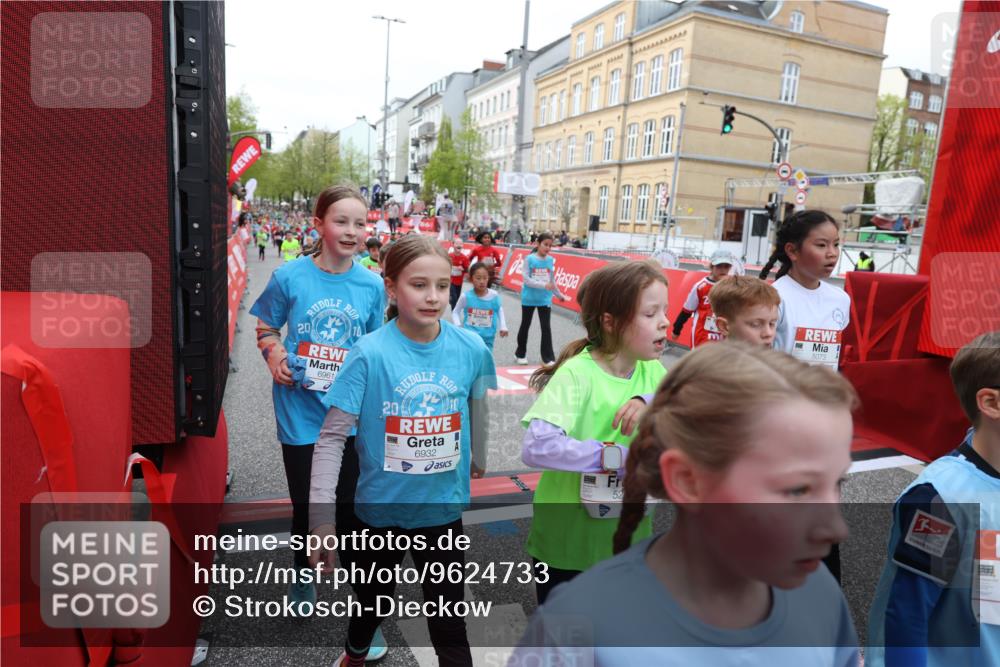 25.04.2026 - Das Zehntel Strokosch-Dieckow http://msf.ph/oto/9624733 25.04.2026 10:59:34 Ziel 5068, 5073, 5266, 5315, 5320, 5485, 5496, 5666, 5676, 5824, 6105, 6114, 6298, 6304, 6308, 6370, 6377, 6400, 6471, 6478, 6484, 6647, 6727, 6730, 6878, 6932, 6961, 7297, 7647, 7653, 7659, 7790, 7887, 7901, 10162 meine-sportfotos.de