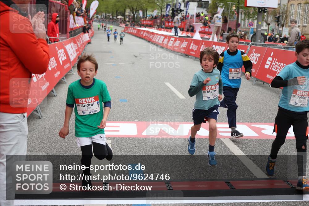 25.04.2026 - Das Zehntel Strokosch-Dieckow http://msf.ph/oto/9624746 25.04.2026 10:48:13 Ziel 6062, 6103, 6956, 7891 meine-sportfotos.de