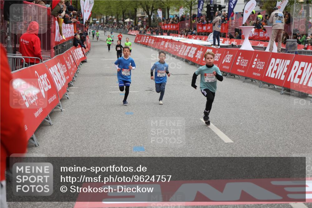 25.04.2026 - Das Zehntel Strokosch-Dieckow http://msf.ph/oto/9624757 25.04.2026 10:48:20 Ziel 6103, 7496, 7539 meine-sportfotos.de