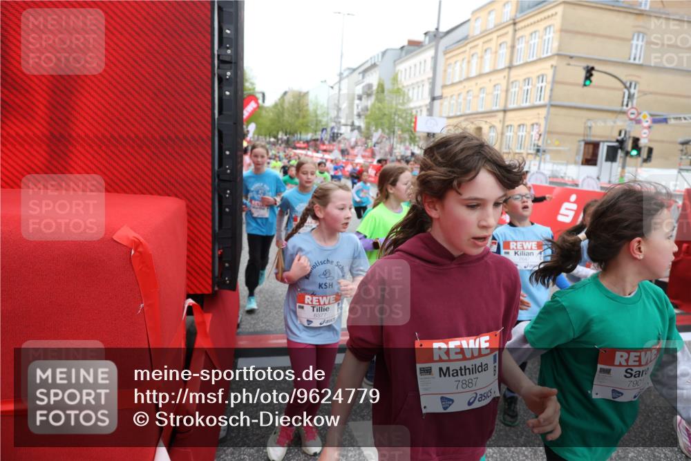 25.04.2026 - Das Zehntel Strokosch-Dieckow http://msf.ph/oto/9624779 25.04.2026 10:59:33 Ziel 5068, 5073, 5137, 5266, 5315, 5320, 5485, 5496, 5666, 5824, 6191, 6298, 6304, 6370, 6377, 6400, 6471, 6478, 6484, 6647, 6727, 6730, 6878, 6902, 6932, 6961, 7297, 7532, 7647, 7653, 7659, 7790, 7887, 7901, 10162 meine-sportfotos.de