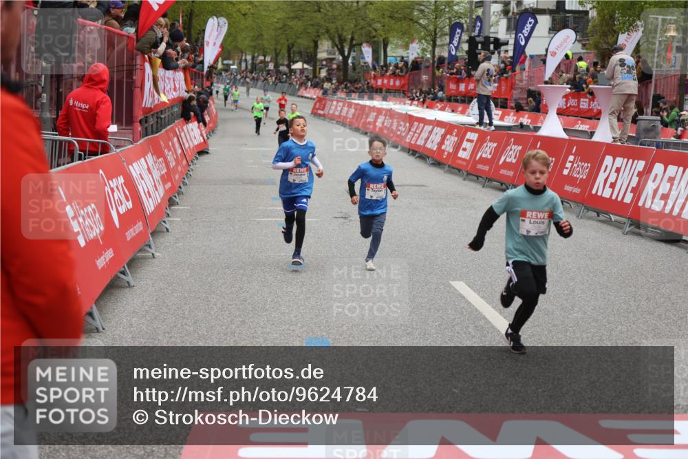25.04.2026 - Das Zehntel Strokosch-Dieckow http://msf.ph/oto/9624784 25.04.2026 10:48:21 Ziel 6324, 6329, 7496, 7539 meine-sportfotos.de