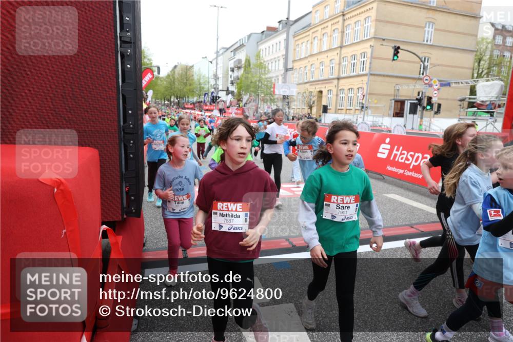 25.04.2026 - Das Zehntel Strokosch-Dieckow http://msf.ph/oto/9624800 25.04.2026 10:59:32 Ziel 5068, 5073, 5137, 5266, 5315, 5320, 5485, 5496, 5648, 5666, 6191, 6298, 6370, 6377, 6400, 6471, 6478, 6484, 6647, 6727, 6730, 6878, 6902, 6932, 6961, 7532, 7595, 7647, 7653, 7659, 7790, 7887, 7901 meine-sportfotos.de