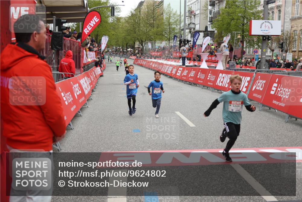 25.04.2026 - Das Zehntel Strokosch-Dieckow http://msf.ph/oto/9624802 25.04.2026 10:48:21 Ziel 6324, 6329, 7496, 7539 meine-sportfotos.de