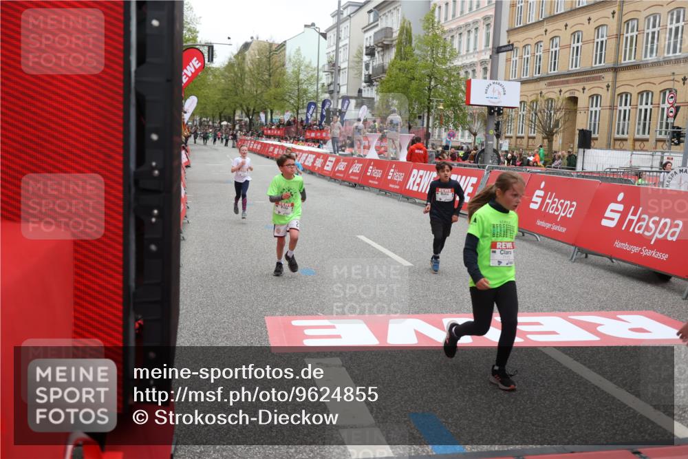 25.04.2026 - Das Zehntel Strokosch-Dieckow http://msf.ph/oto/9624855 25.04.2026 10:52:58 Ziel 5009, 5176, 5241, 5569, 6087, 6142, 6752, 6766, 7110, 7142, 7305, 7436, 7628, 7675, 8042 meine-sportfotos.de