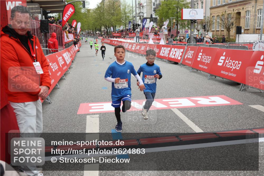 25.04.2026 - Das Zehntel Strokosch-Dieckow http://msf.ph/oto/9624863 25.04.2026 10:48:23 Ziel 6324, 6329, 7496, 7539 meine-sportfotos.de