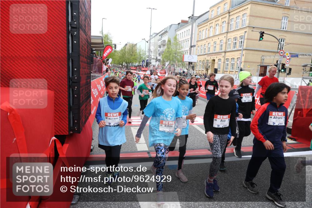 25.04.2026 - Das Zehntel Strokosch-Dieckow http://msf.ph/oto/9624929 25.04.2026 10:59:31 Ziel 5068, 5073, 5137, 5266, 5407, 5485, 5496, 5648, 6191, 6298, 6370, 6377, 6400, 6478, 6484, 6647, 6727, 6730, 6878, 6902, 6932, 6961, 7196, 7532, 7595, 7647, 7653, 7659, 7760, 7790, 7887, 7901, 8071 meine-sportfotos.de