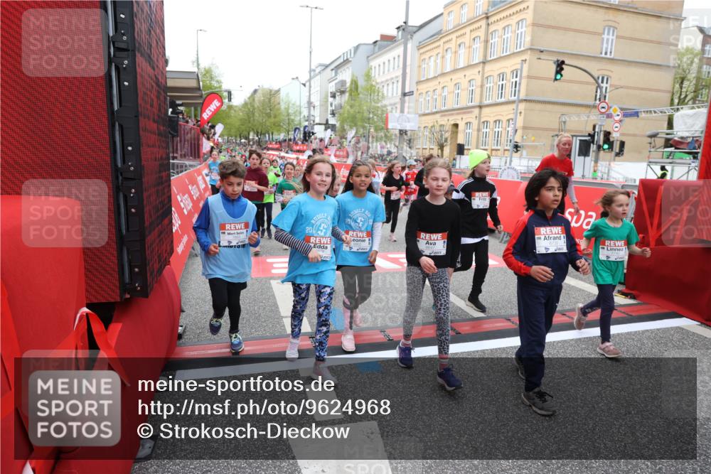 25.04.2026 - Das Zehntel Strokosch-Dieckow http://msf.ph/oto/9624968 25.04.2026 10:59:30 Ziel 5068, 5137, 5266, 5375, 5407, 5485, 5496, 5648, 5814, 6191, 6298, 6370, 6377, 6388, 6400, 6489, 6647, 6727, 6730, 6878, 6902, 6932, 7196, 7532, 7595, 7647, 7653, 7659, 7760, 7790, 7887, 7901, 8071 meine-sportfotos.de