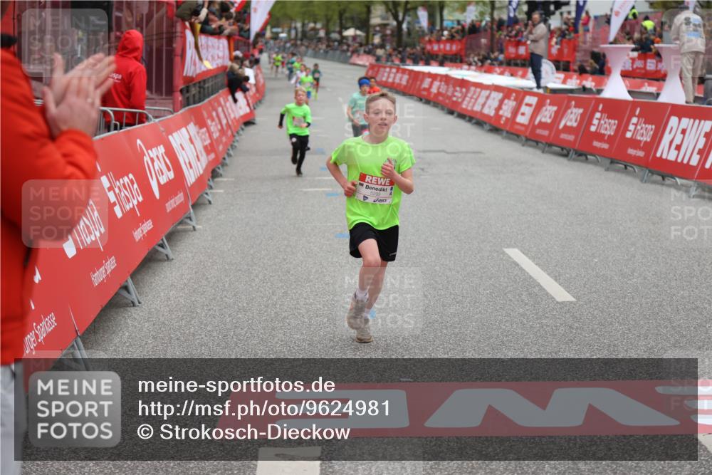 25.04.2026 - Das Zehntel Strokosch-Dieckow http://msf.ph/oto/9624981 25.04.2026 10:48:29 Ziel 5295, 5508, 6324, 6329 meine-sportfotos.de