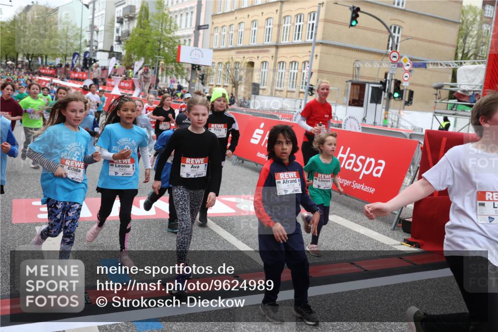25.04.2026 - Das Zehntel Strokosch-Dieckow http://msf.ph/oto/9624989 25.04.2026 10:59:30 Ziel 5068, 5137, 5266, 5375, 5407, 5485, 5496, 5648, 5814, 6191, 6298, 6370, 6377, 6388, 6400, 6489, 6647, 6727, 6730, 6878, 6902, 6932, 7196, 7532, 7595, 7647, 7653, 7659, 7760, 7790, 7887, 7901, 8071 meine-sportfotos.de