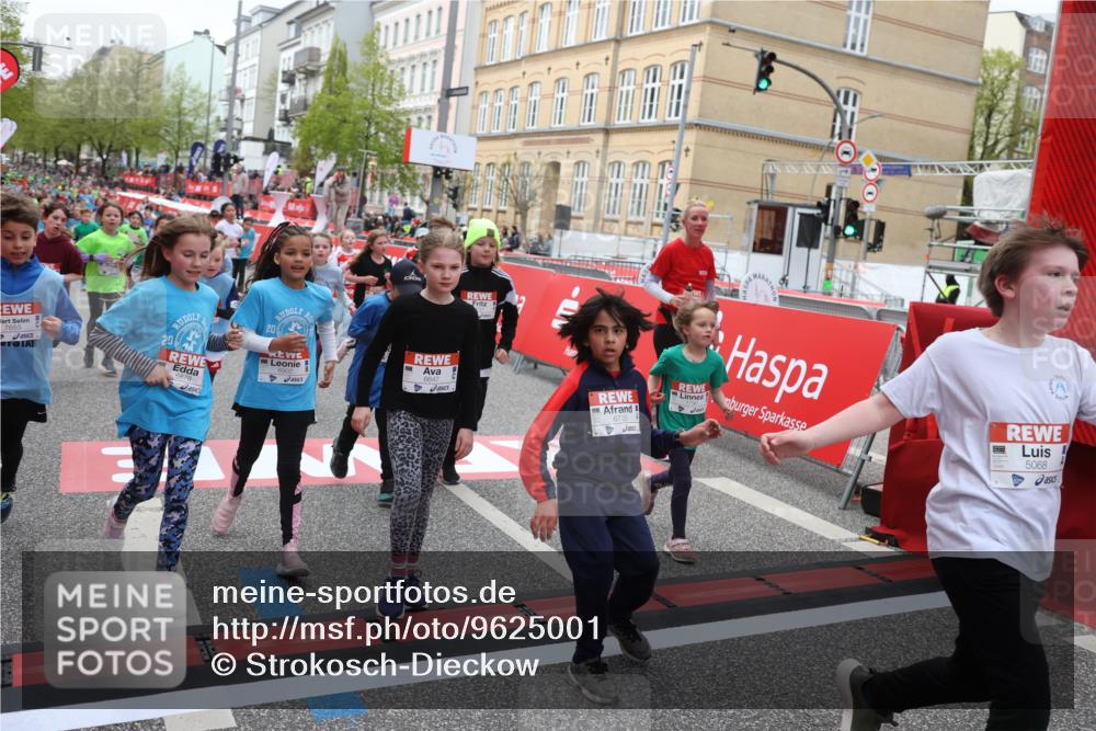 25.04.2026 - Das Zehntel Strokosch-Dieckow http://msf.ph/oto/9625001 25.04.2026 10:59:30 Ziel 5068, 5137, 5266, 5375, 5407, 5485, 5496, 5648, 5814, 6191, 6298, 6370, 6377, 6388, 6400, 6489, 6647, 6727, 6730, 6878, 6902, 6932, 7196, 7532, 7595, 7647, 7653, 7659, 7760, 7790, 7887, 7901, 8071 meine-sportfotos.de