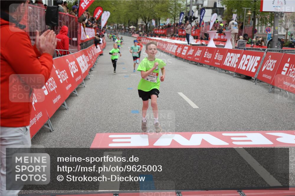 25.04.2026 - Das Zehntel Strokosch-Dieckow http://msf.ph/oto/9625003 25.04.2026 10:48:30 Ziel 5295, 5508 meine-sportfotos.de
