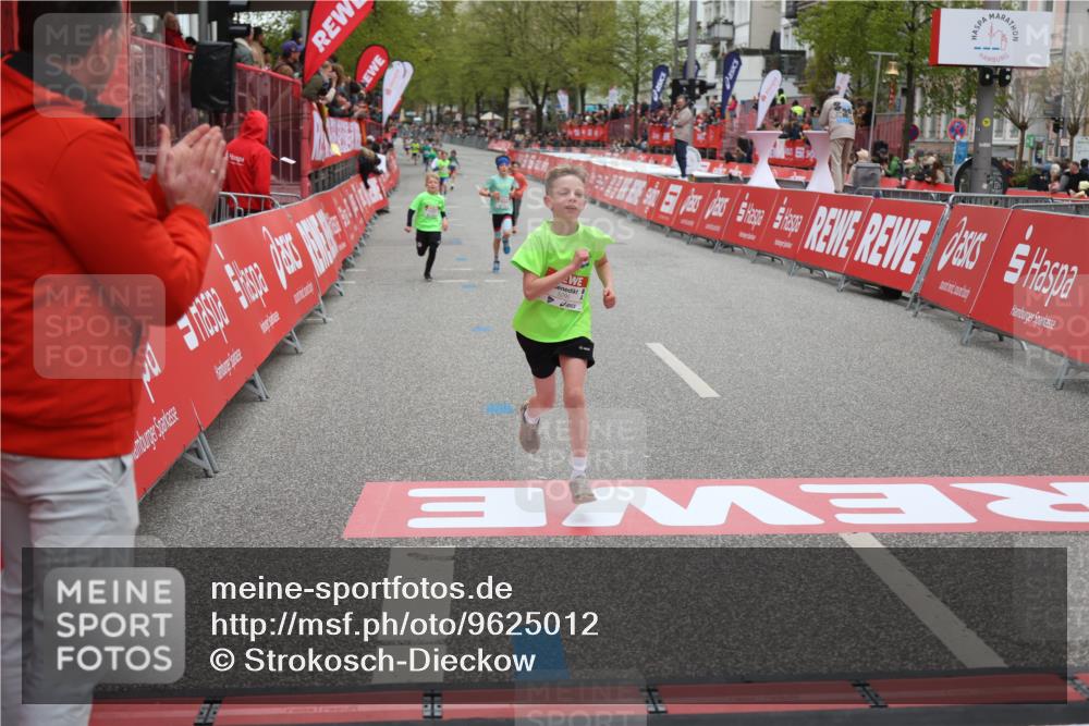 25.04.2026 - Das Zehntel Strokosch-Dieckow http://msf.ph/oto/9625012 25.04.2026 10:48:30 Ziel 5295, 5508 meine-sportfotos.de