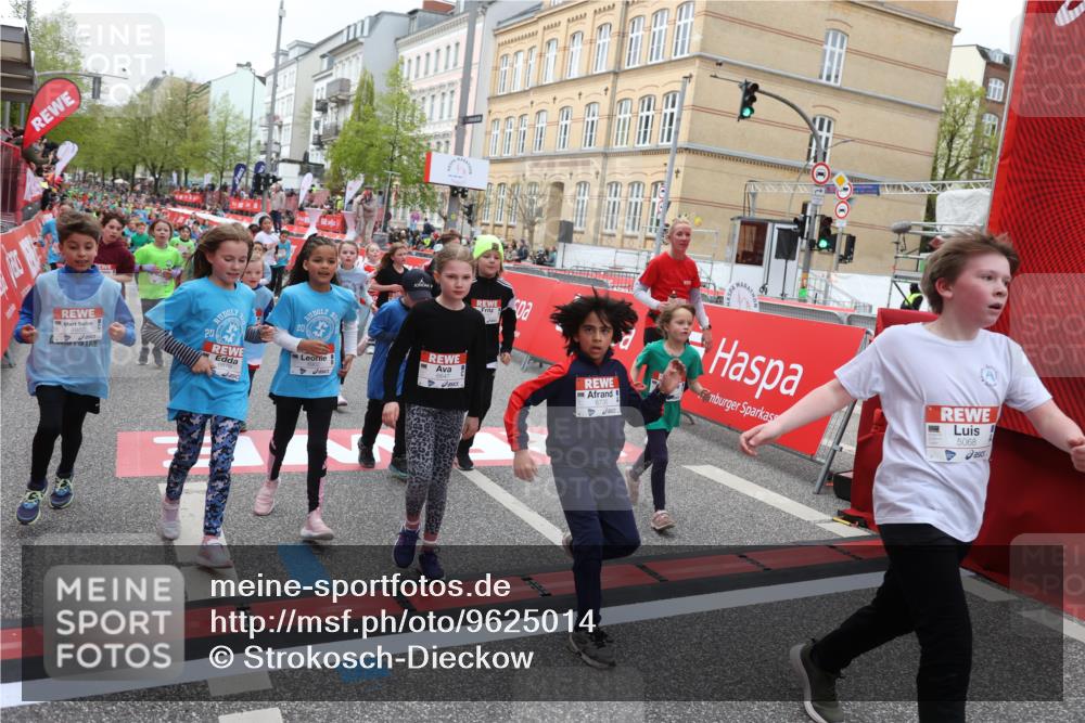 25.04.2026 - Das Zehntel Strokosch-Dieckow http://msf.ph/oto/9625014 25.04.2026 10:59:30 Ziel 5068, 5137, 5266, 5375, 5407, 5485, 5496, 5648, 5814, 6191, 6298, 6370, 6377, 6388, 6400, 6489, 6647, 6727, 6730, 6878, 6902, 6932, 7196, 7532, 7595, 7647, 7653, 7659, 7760, 7790, 7887, 7901, 8071 meine-sportfotos.de