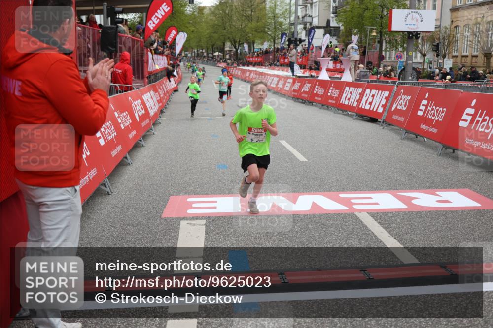 25.04.2026 - Das Zehntel Strokosch-Dieckow http://msf.ph/oto/9625023 25.04.2026 10:48:30 Ziel 5295, 5508 meine-sportfotos.de