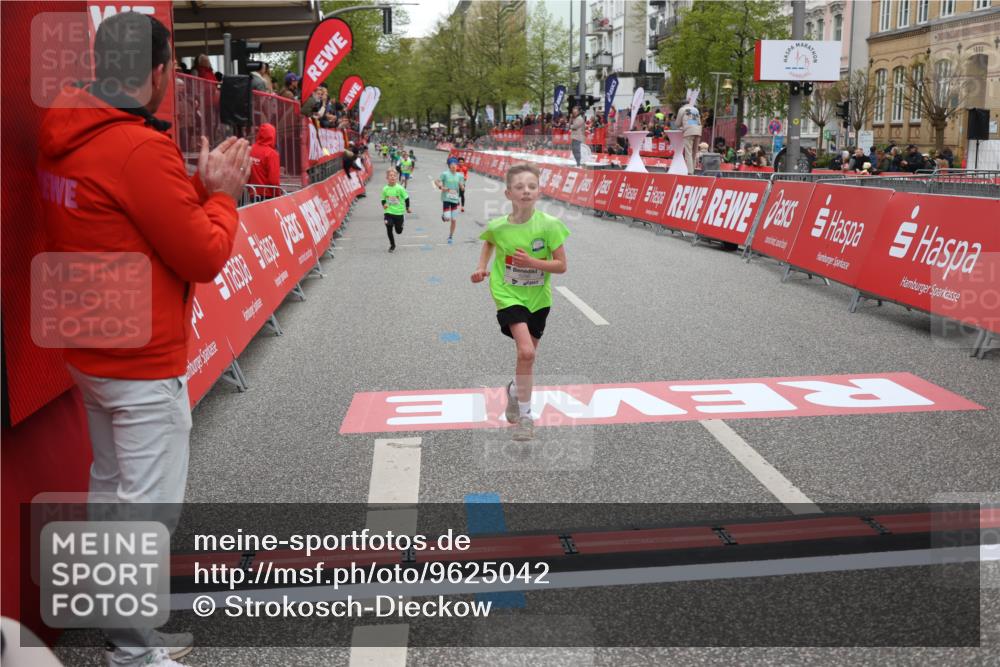 25.04.2026 - Das Zehntel Strokosch-Dieckow http://msf.ph/oto/9625042 25.04.2026 10:48:30 Ziel 5295, 5508 meine-sportfotos.de