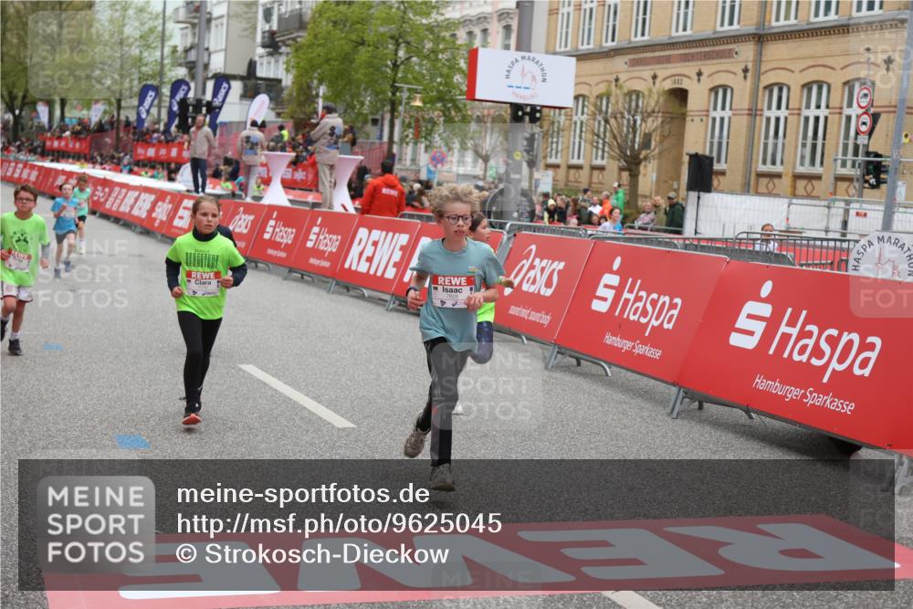 25.04.2026 - Das Zehntel Strokosch-Dieckow http://msf.ph/oto/9625045 25.04.2026 10:52:56 Ziel 5176, 6087, 6142, 6352, 6752, 7110, 7142, 7436, 7628, 7675, 8042 meine-sportfotos.de