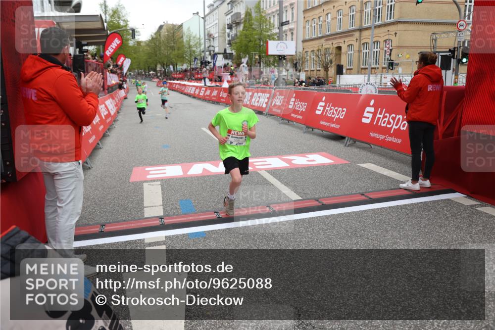 25.04.2026 - Das Zehntel Strokosch-Dieckow http://msf.ph/oto/9625088 25.04.2026 10:48:31 Ziel 5295, 5508, 7122 meine-sportfotos.de
