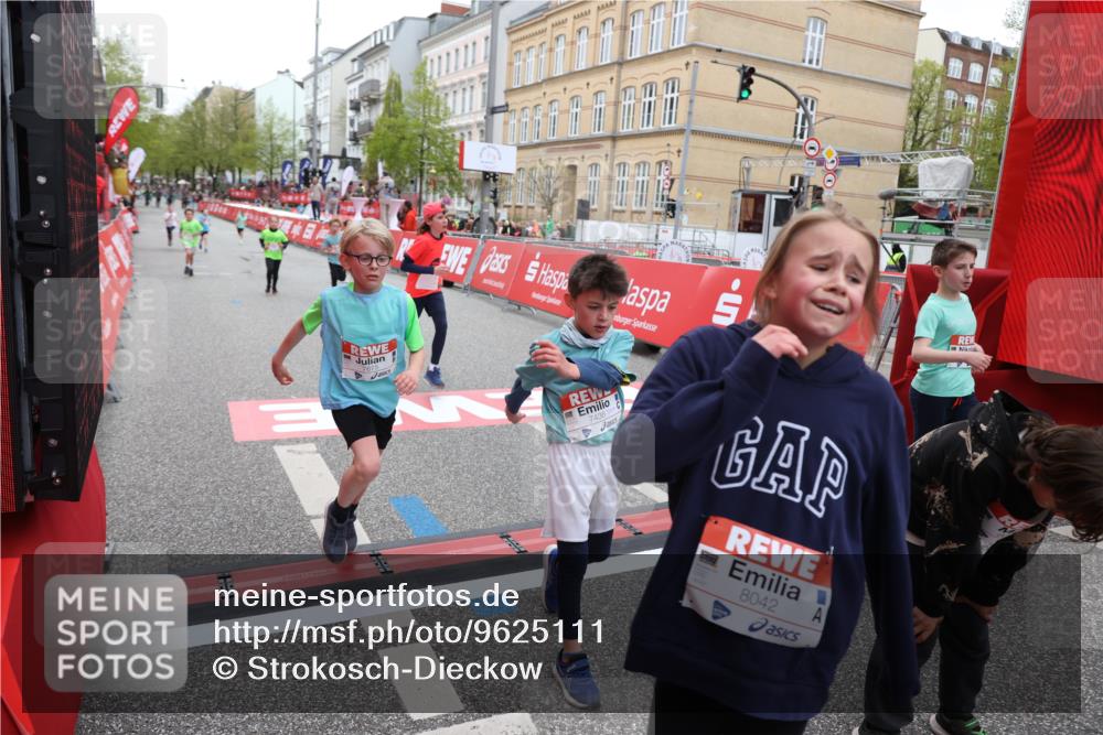 25.04.2026 - Das Zehntel Strokosch-Dieckow http://msf.ph/oto/9625111 25.04.2026 10:52:54 Ziel 6087, 6142, 6352, 6357, 6752, 7436, 7675, 8015, 8042 meine-sportfotos.de