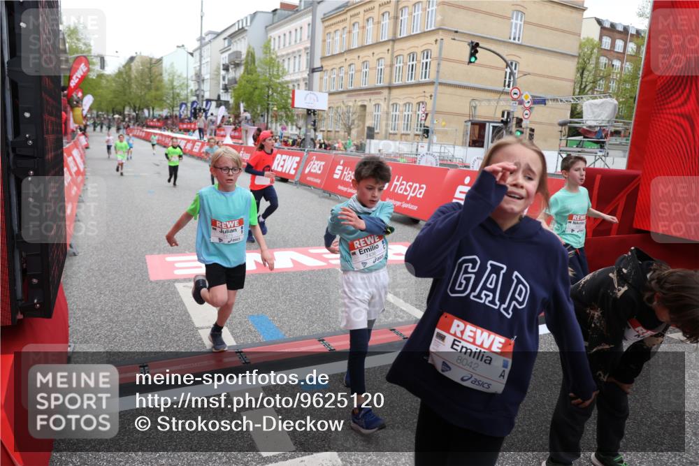 25.04.2026 - Das Zehntel Strokosch-Dieckow http://msf.ph/oto/9625120 25.04.2026 10:52:54 Ziel 6087, 6142, 6352, 6357, 6752, 7436, 7675, 8015, 8042 meine-sportfotos.de