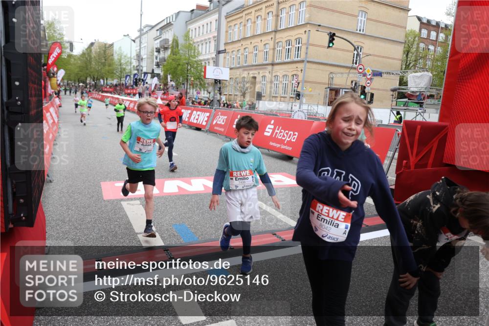 25.04.2026 - Das Zehntel Strokosch-Dieckow http://msf.ph/oto/9625146 25.04.2026 10:52:54 Ziel 6087, 6142, 6352, 6357, 6752, 7436, 7675, 8015, 8042 meine-sportfotos.de