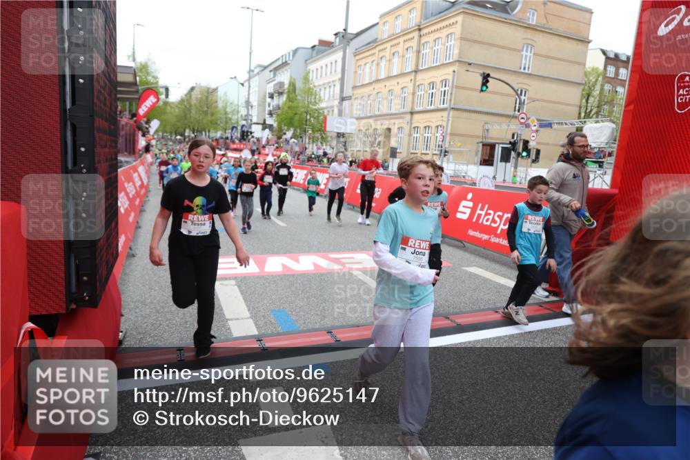 25.04.2026 - Das Zehntel Strokosch-Dieckow http://msf.ph/oto/9625147 25.04.2026 10:59:27 Ziel 5068, 5137, 5166, 5375, 5392, 5407, 5499, 5648, 5814, 5996, 6191, 6199, 6351, 6388, 6489, 6590, 6647, 6730, 6786, 6810, 6878, 6902, 7042, 7049, 7062, 7196, 7294, 7532, 7595, 7760, 8071 meine-sportfotos.de