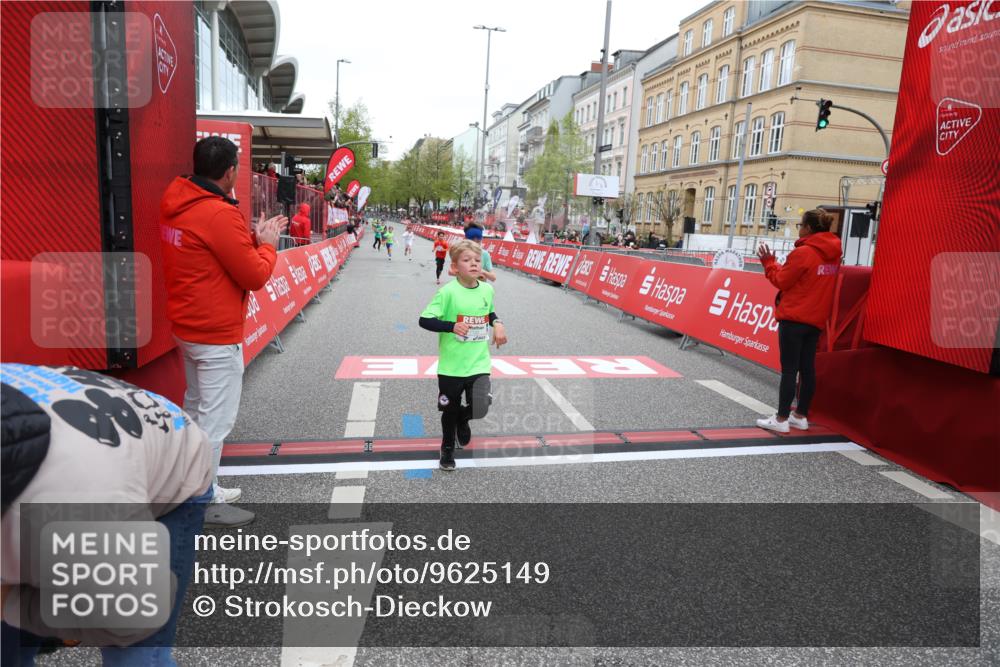 25.04.2026 - Das Zehntel Strokosch-Dieckow http://msf.ph/oto/9625149 25.04.2026 10:48:34 Ziel 5295, 6092, 7122 meine-sportfotos.de